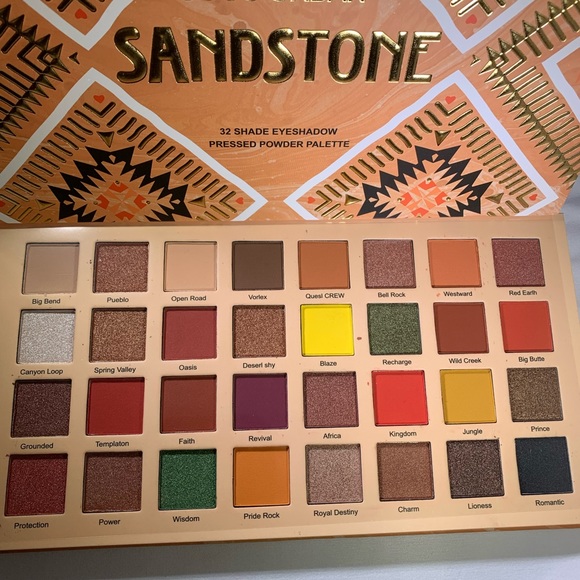 CoCo Urban Sandstone eyeshadow pallet - Picture 4 of 6